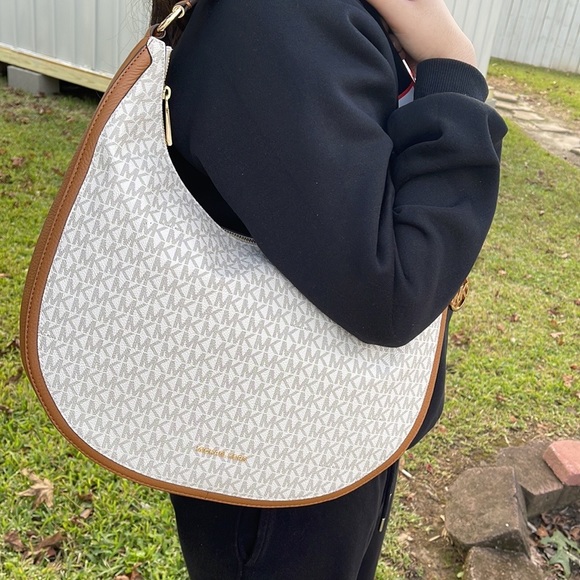 Michael Kors Large Hobo Bag - Picture 9 of 9